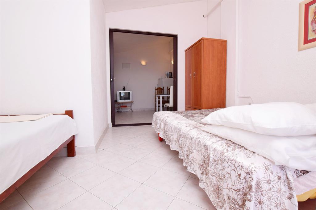 Apartments Dubravka Писак Экстерьер фото